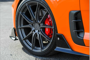 Orange Stinger GT side skirt